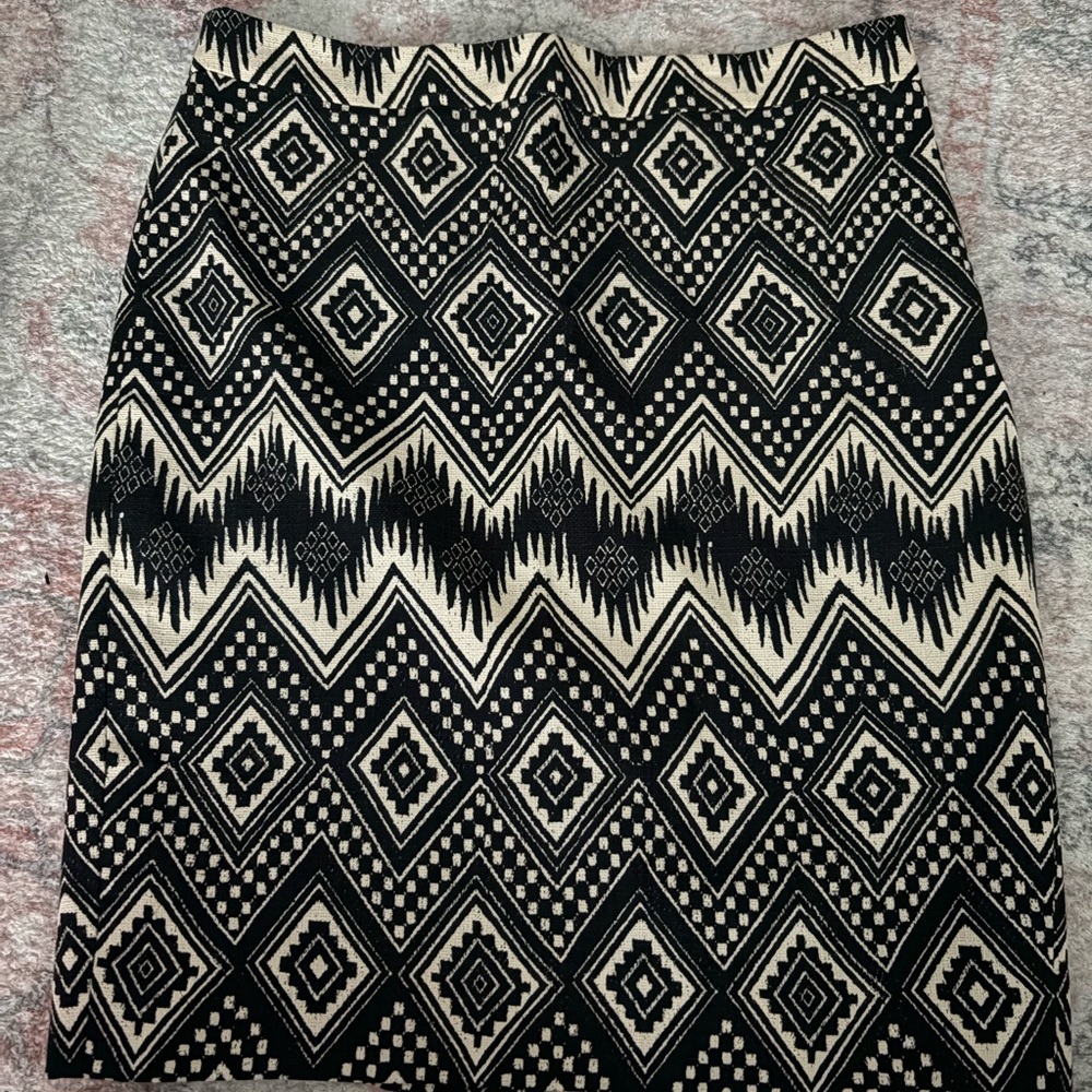 Black and White Geometric Pattern Skirt